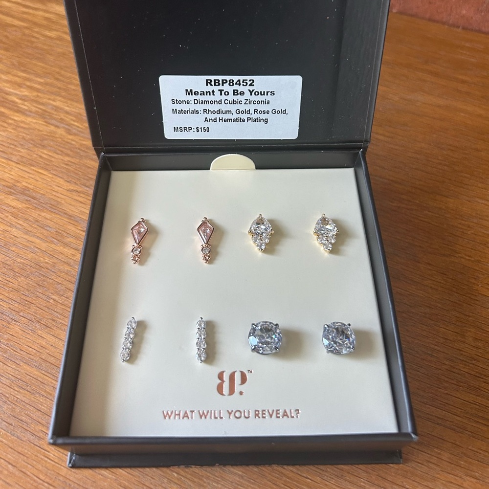 Brand NEW Bomb Party Simply Studs Classic Edition 2024 (retired)!!